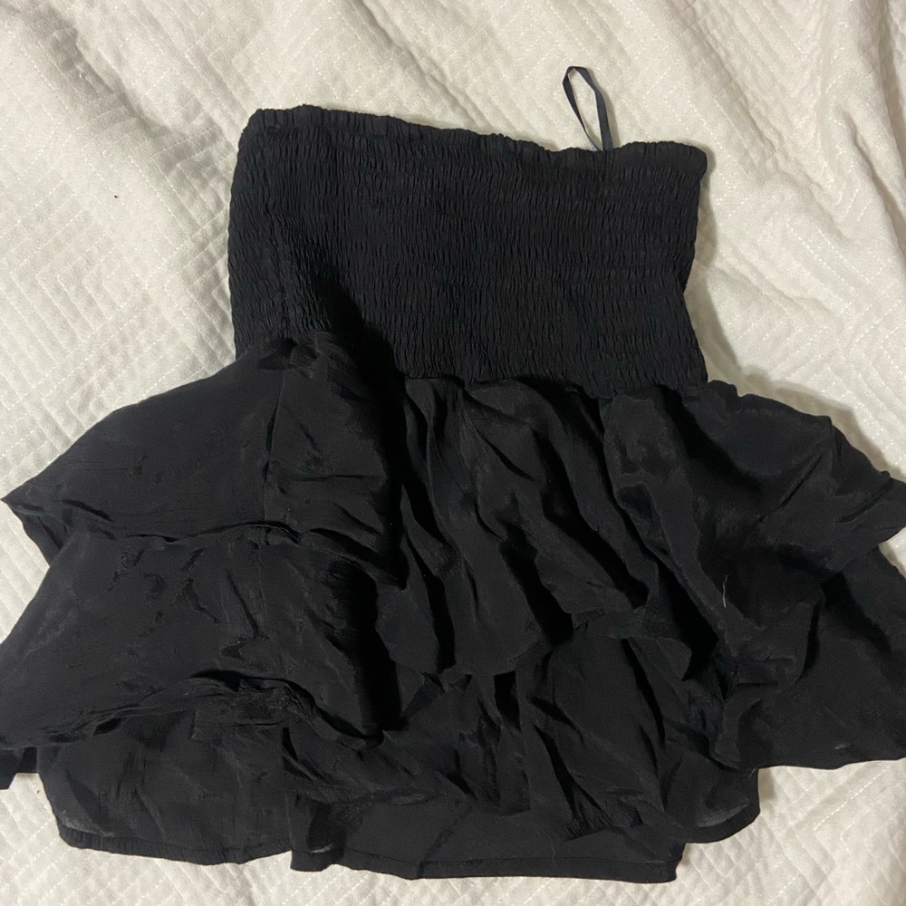 Black Fluffy Skirt, size small